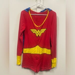 New Sexy Wonder Woman onesie pajamas with cape. Comicon.  Halloween.  Cosplay.